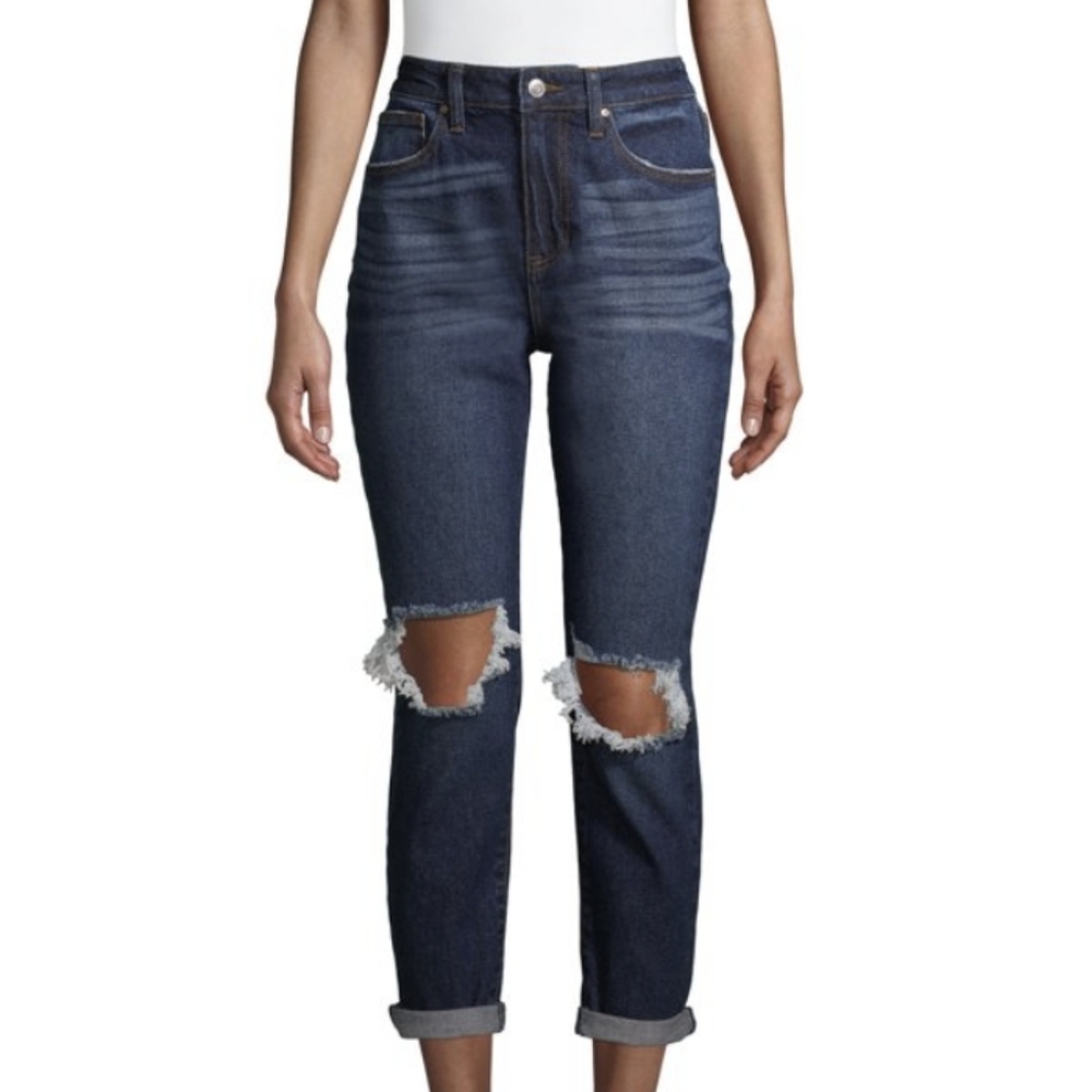 No boundaries destructed mom jeans
